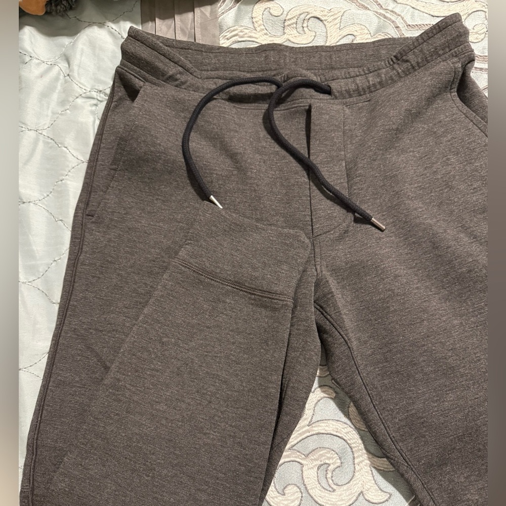 Men’s American eagle joggers
